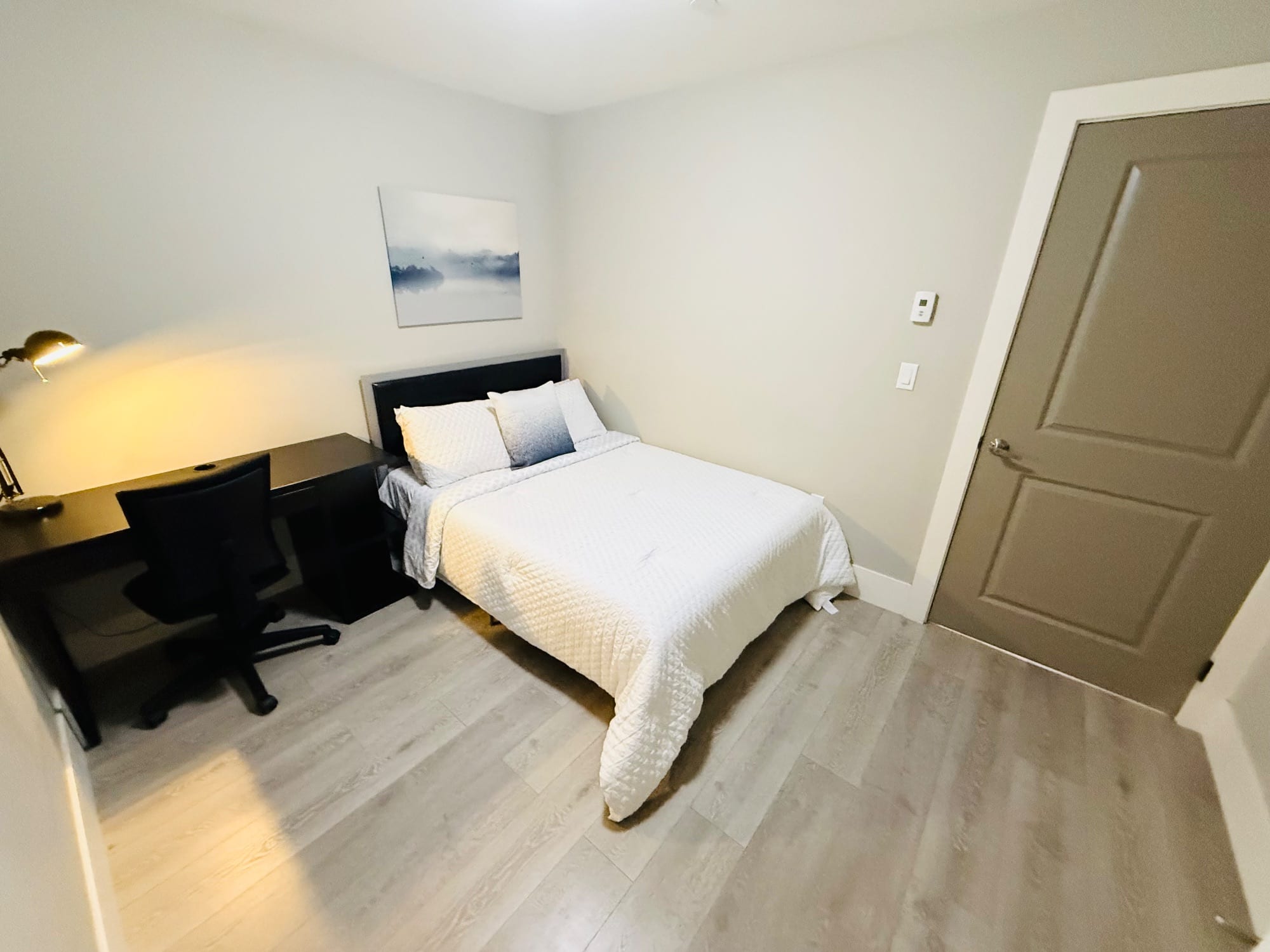 Oakridge · Room 5 — photo 4 of 12